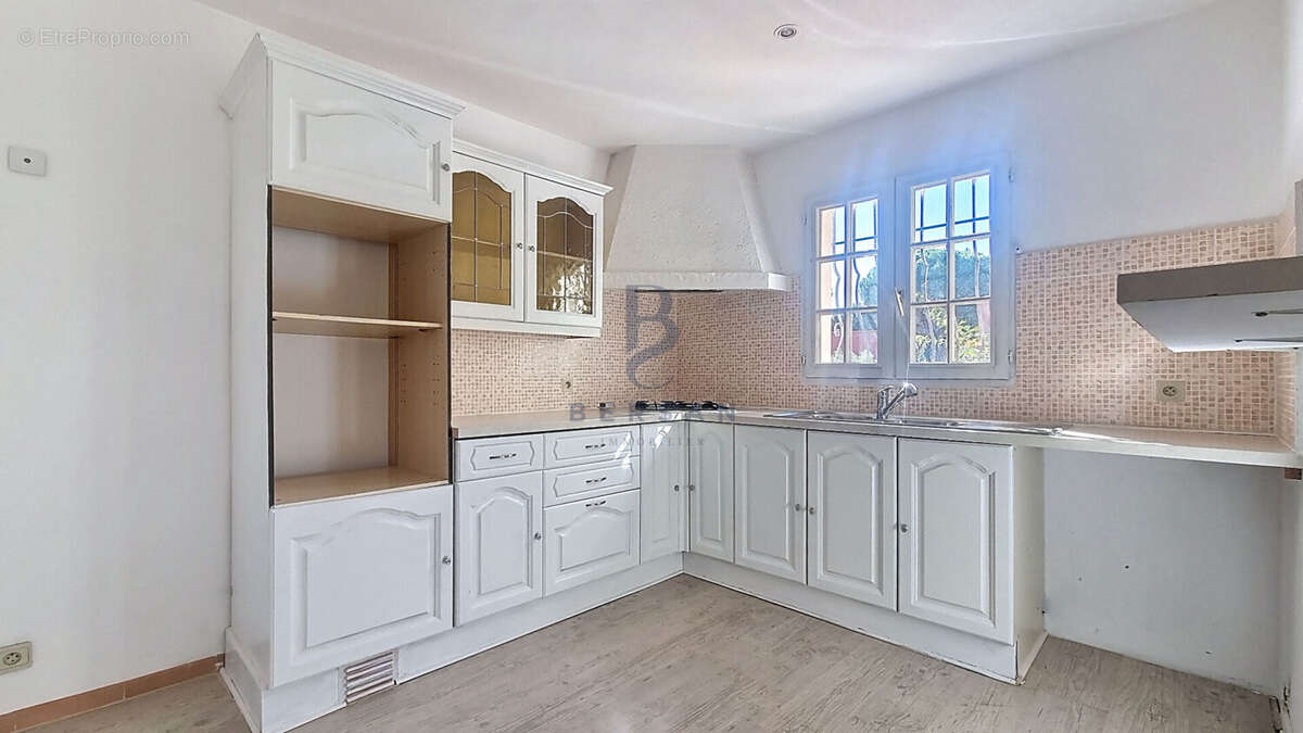 Maison à FREJUS