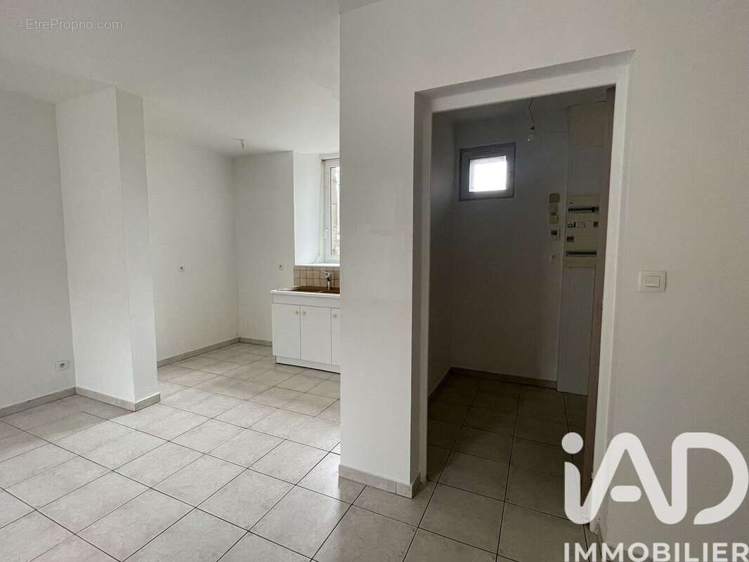 Photo 5 - Appartement à LA ROCHE-DERRIEN