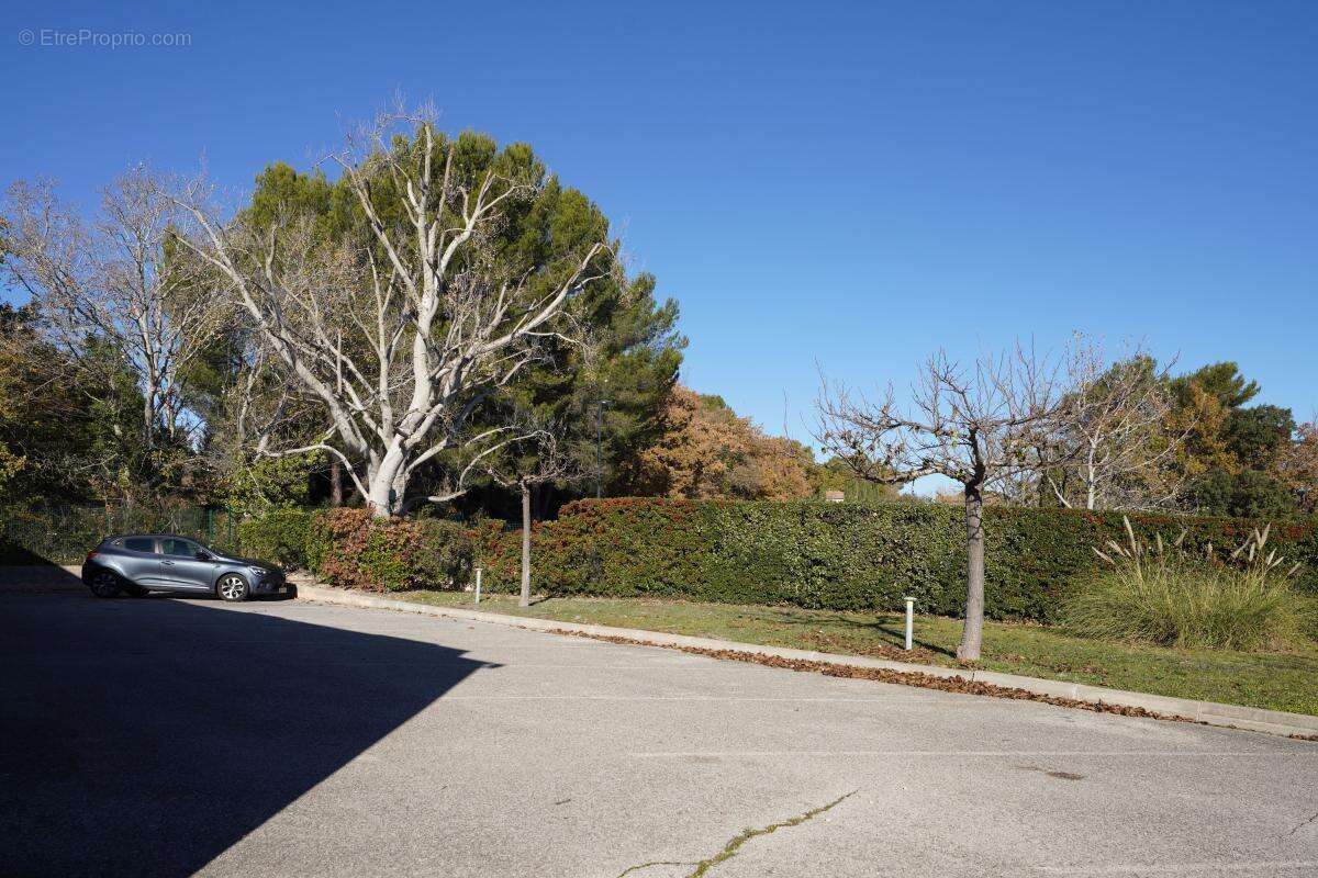 Appartement à VENELLES