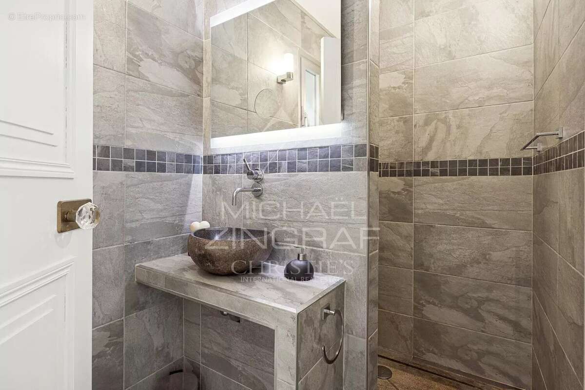 Maison à MANDELIEU-LA-NAPOULE