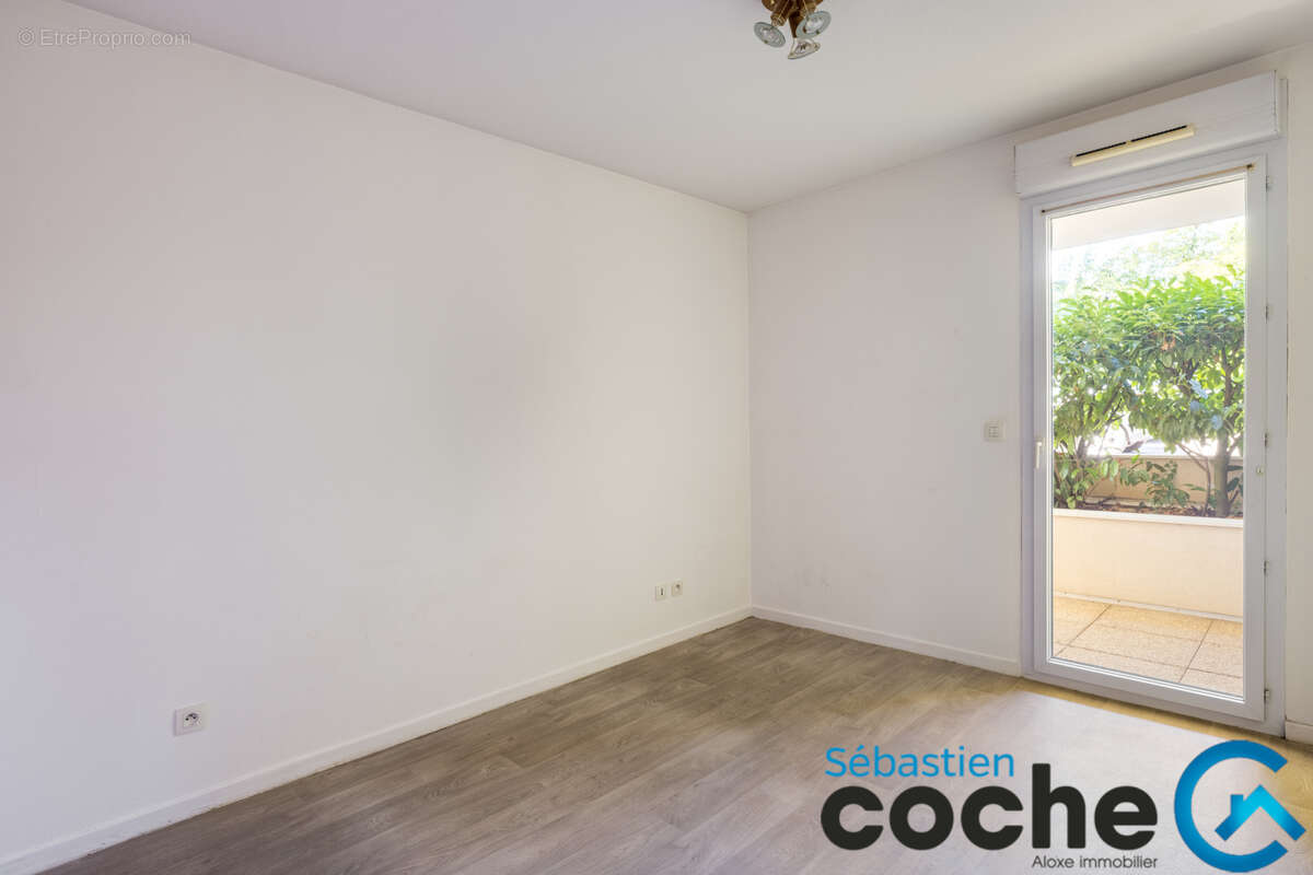 Appartement à SAINT-BONNET-DE-MURE