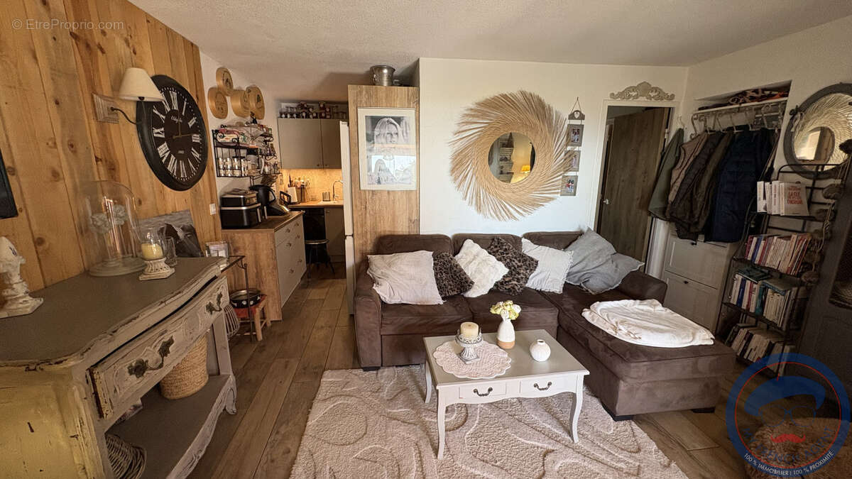 Maison à ROQUEBRUNE-SUR-ARGENS