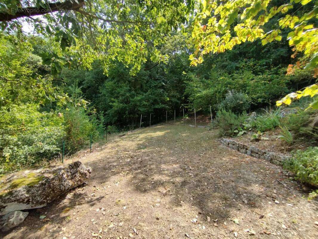 Maison à CASTELNAU-MONTRATIER