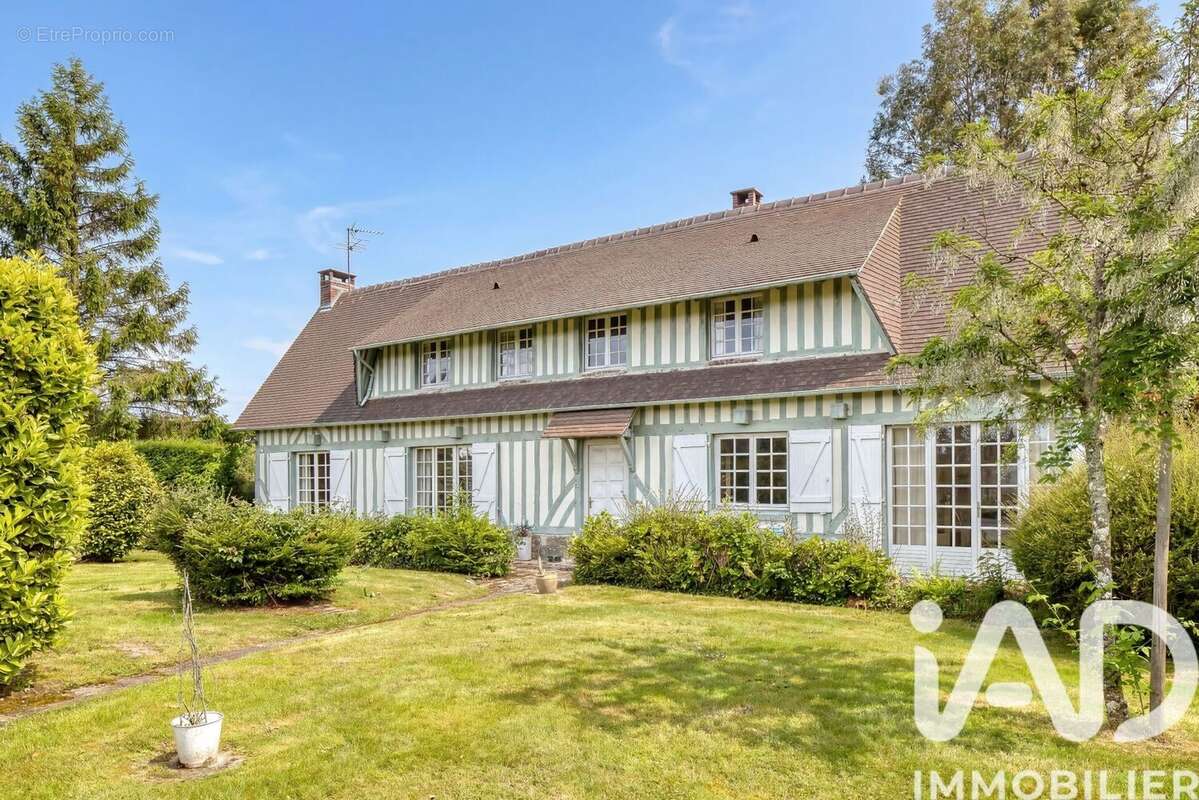 Maison 137 m² à Saint-Gatien-Des-Bois  - photo 2