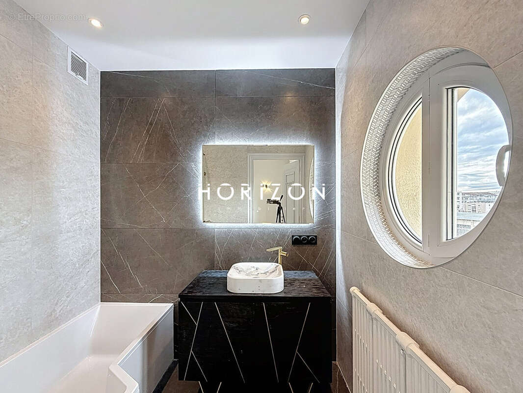 Appartement à LYON-8E