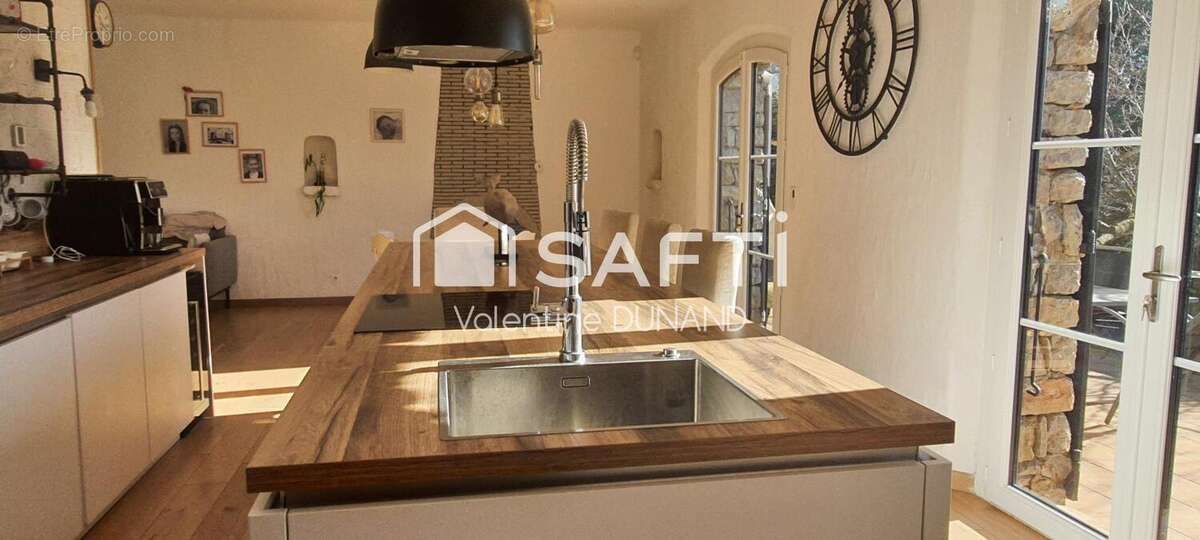 Photo 2 - Maison à LA ROQUEBRUSSANNE