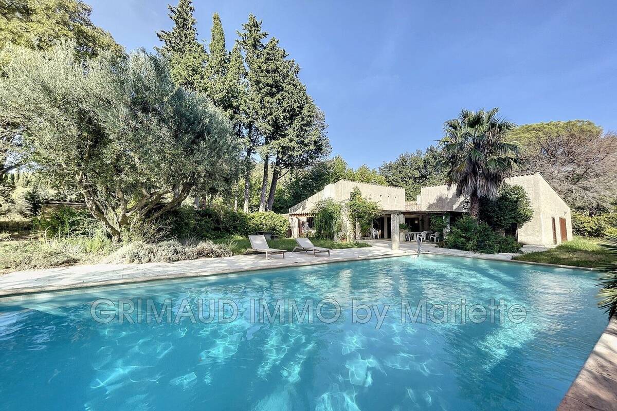 Maison à LA GARDE-FREINET