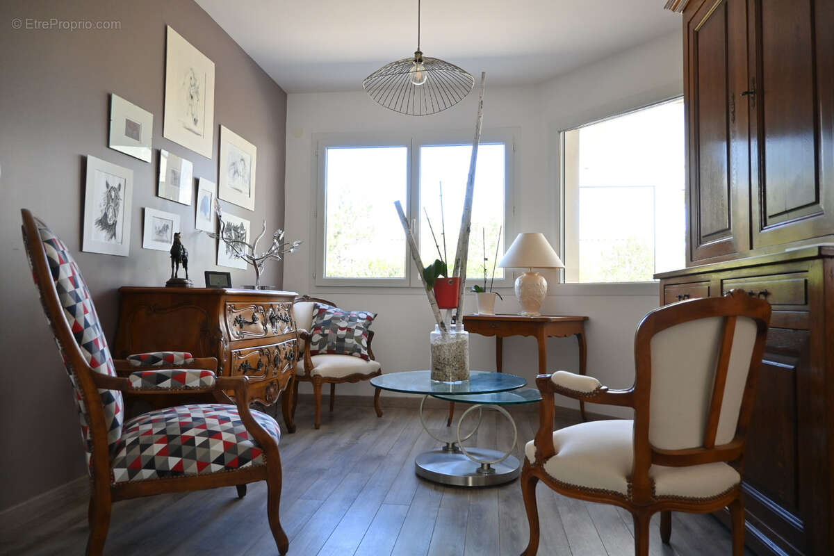 Maison T5 de plain pied - Montlegun - grand garage - photo 7