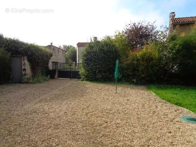 Appartement à PAIZAY-NAUDOUIN-EMBOURIE