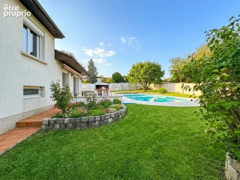 Maison 94 m2   3 chambres   Piscine   Terrain 961 m2   Villette d’Anthon - photo 4