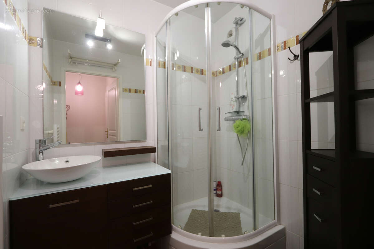 Appartement à ENGHIEN-LES-BAINS