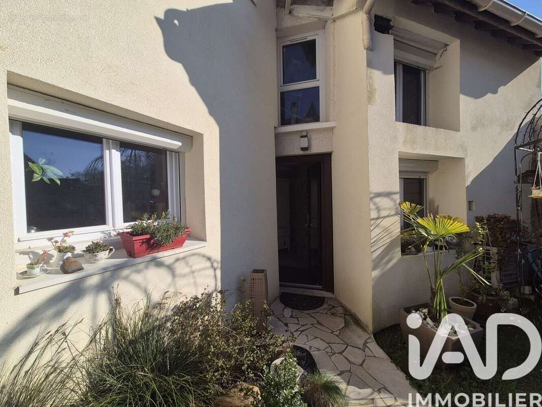 Photo 2 - Maison à LA FERTE-SOUS-JOUARRE