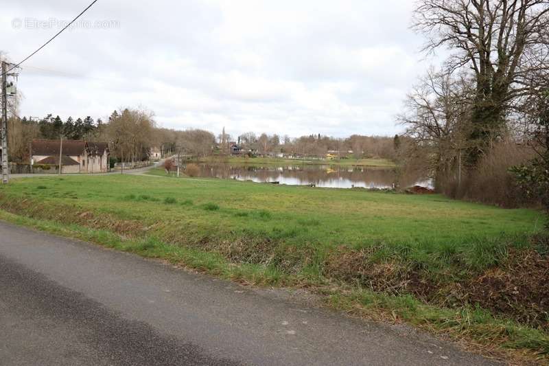 Maison à MAILHAC-SUR-BENAIZE