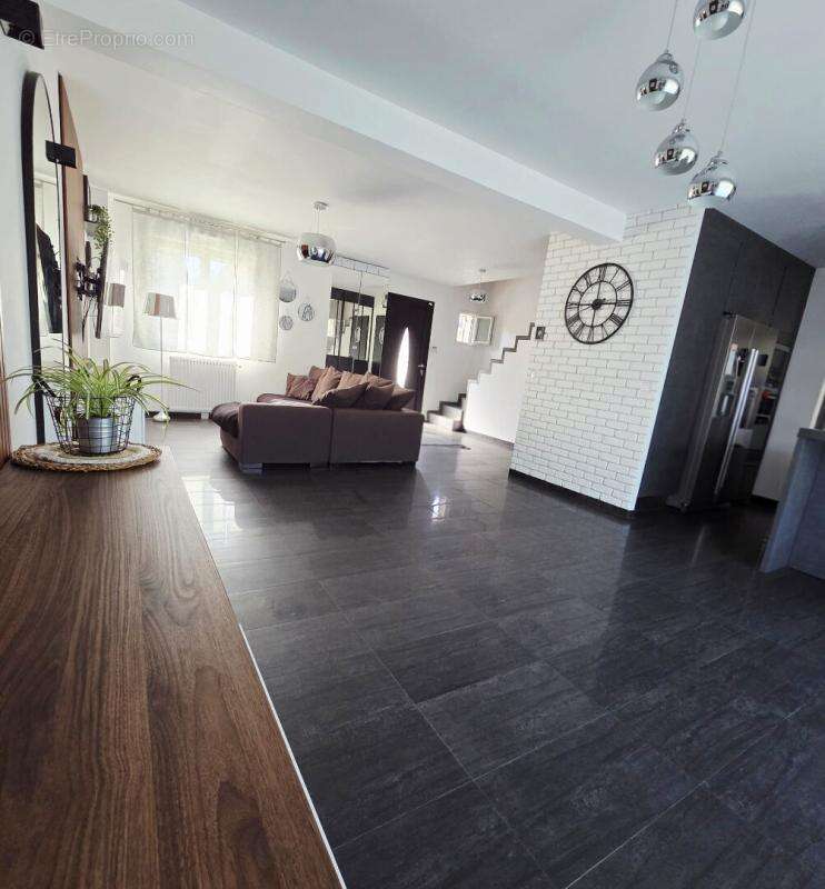 Maison Gressy 7 pièces 160 m2 - photo 4