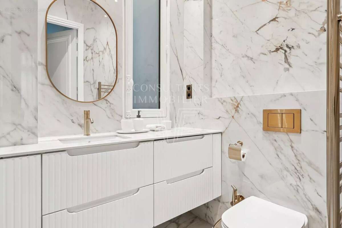 Appartement à PARIS-7E