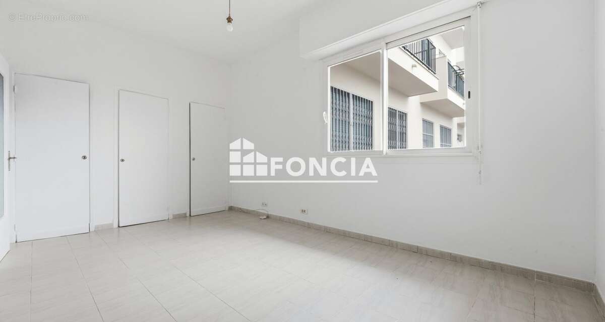 Nice rue parmentier studio 28m2 en rdc a renover + cave - photo 4