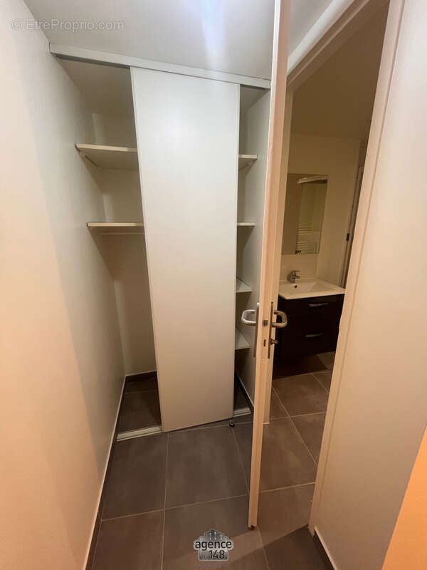 Appartement à MARSEILLE-2E