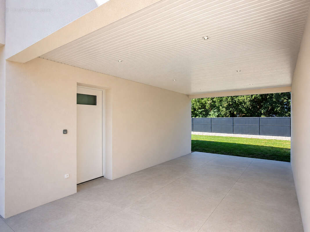 Maison neuve piscine garage - photo 3