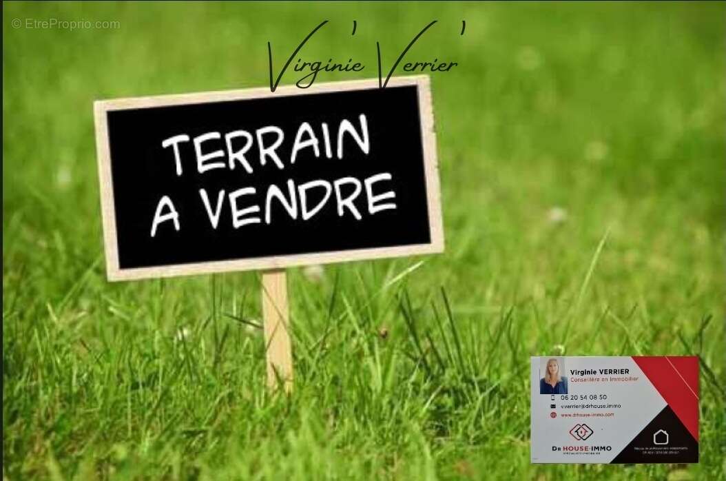 Terrain à BRIGNAC-LA-PLAINE