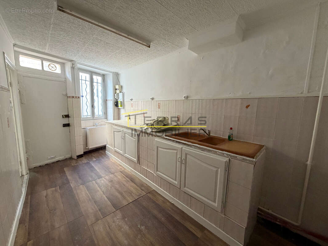 Maison à VALREAS