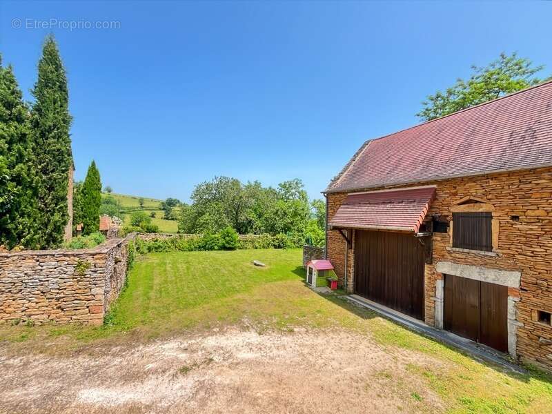 Maison à SAINT-YTHAIRE