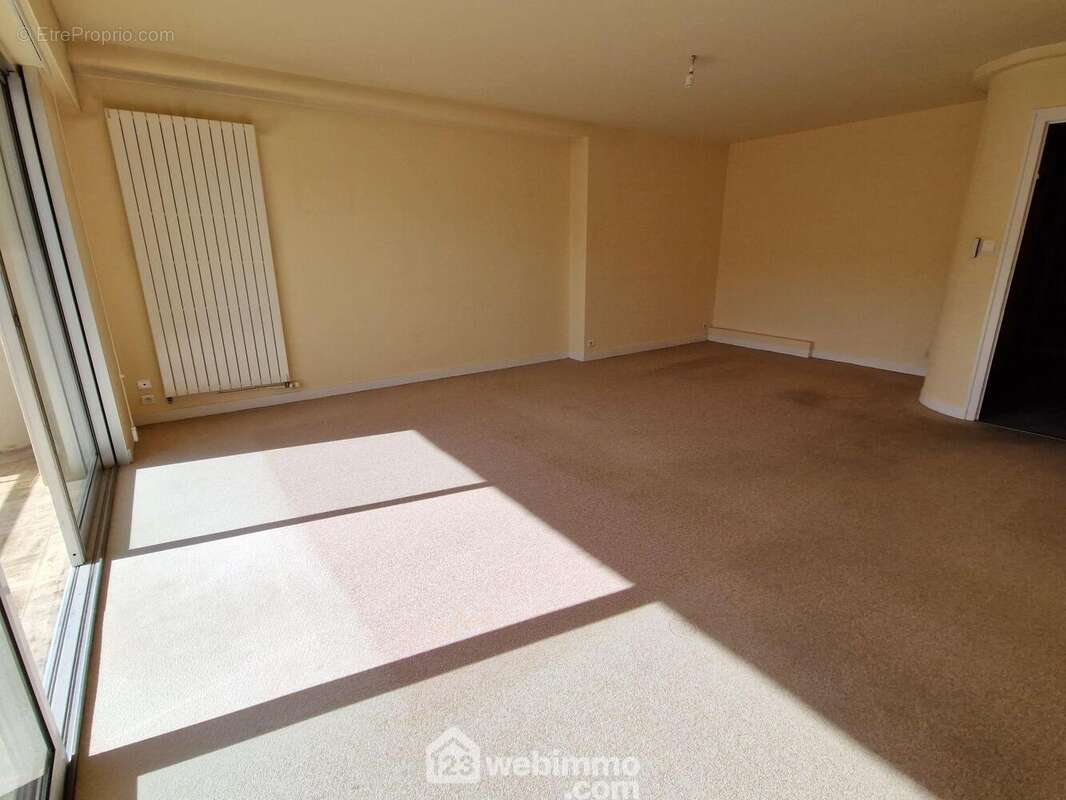 Autre angle de vue - Appartement à LA ROCHE-SUR-YON