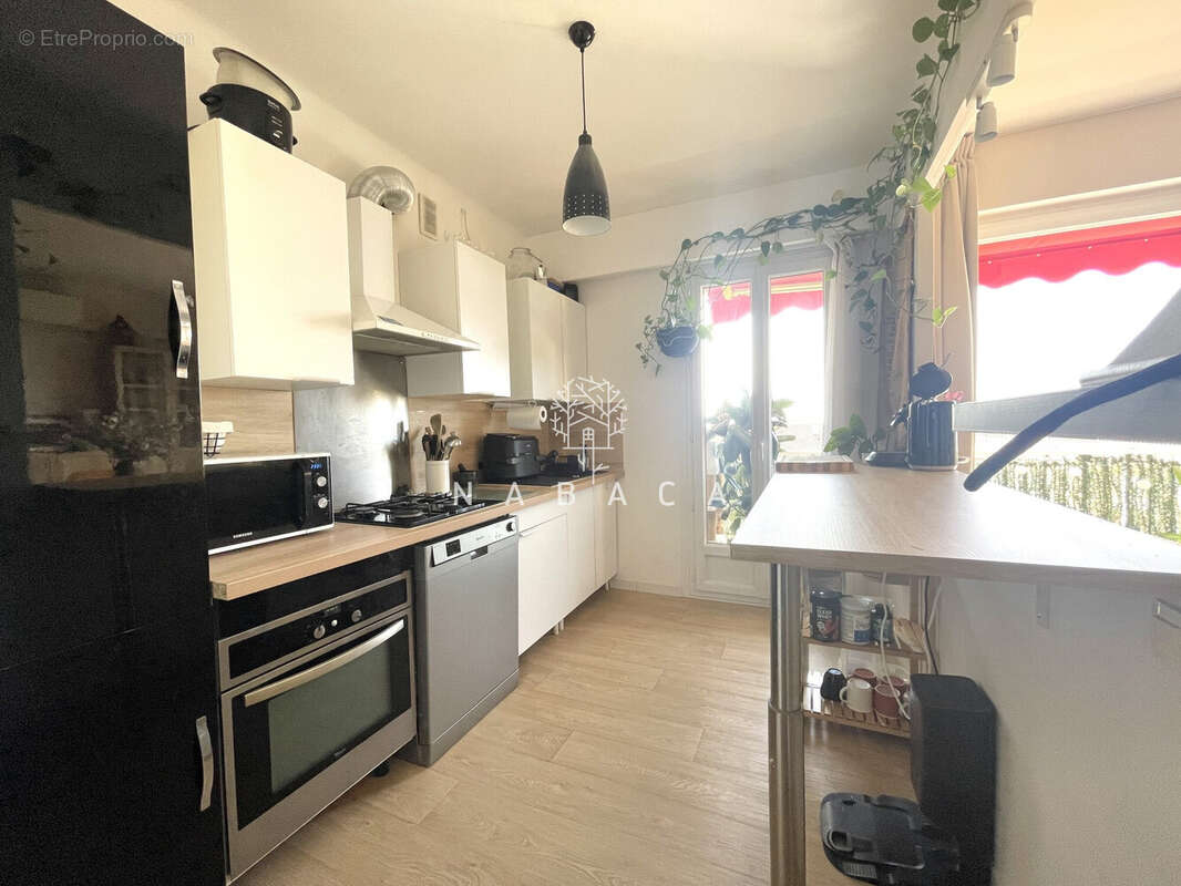 Appartement 74 m² à Grasse  - photo 5