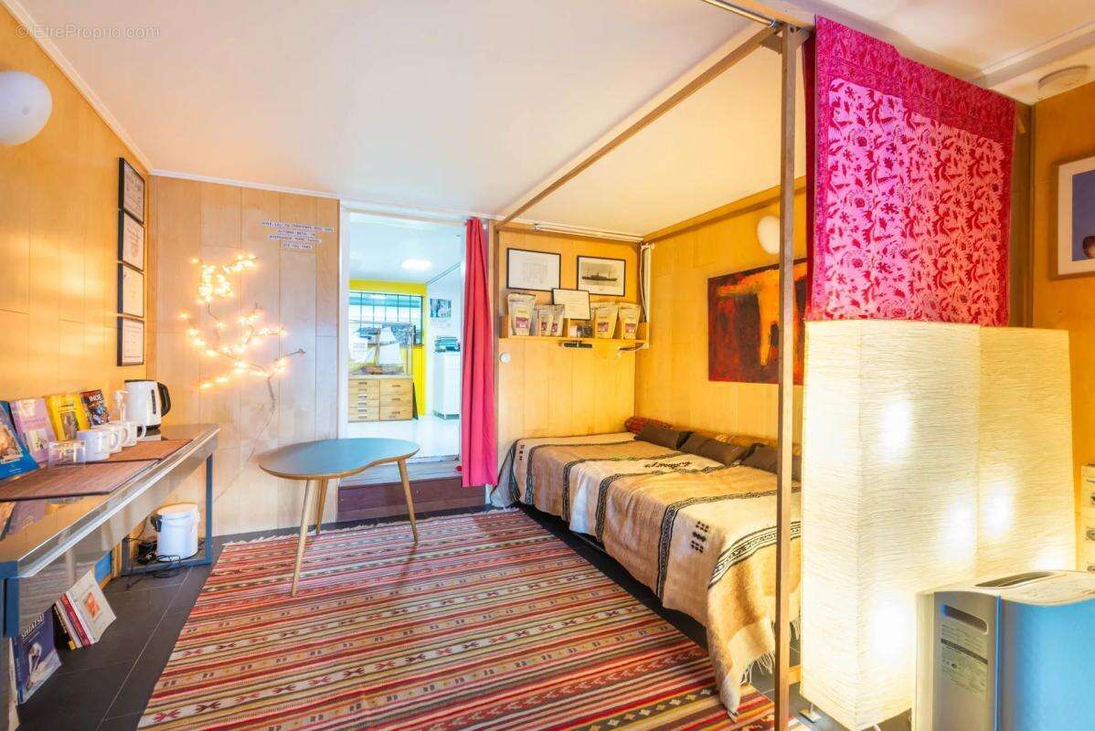 Maison de 234m² au sol à Nanterre Ville - photo 11