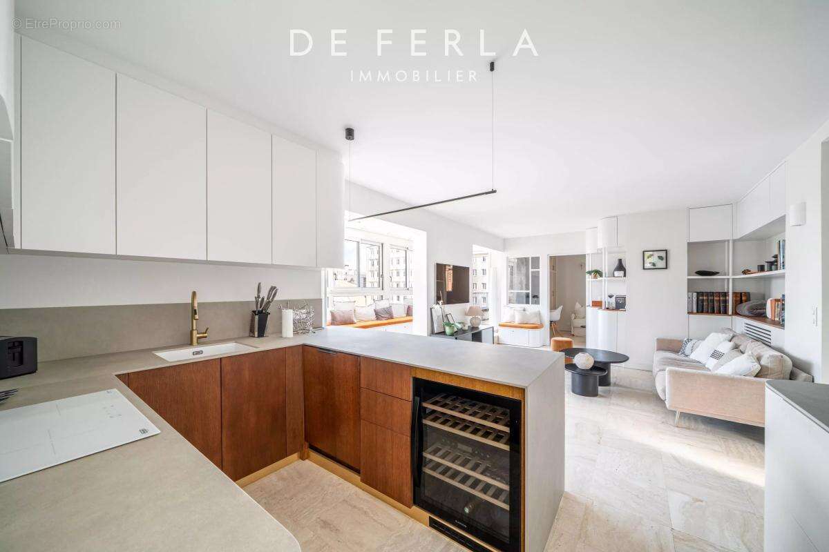 Appartement à PARIS-15E