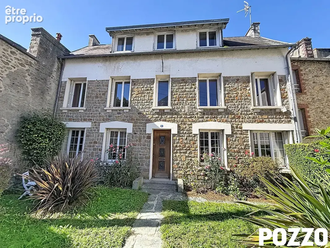 Maison à COUTANCES