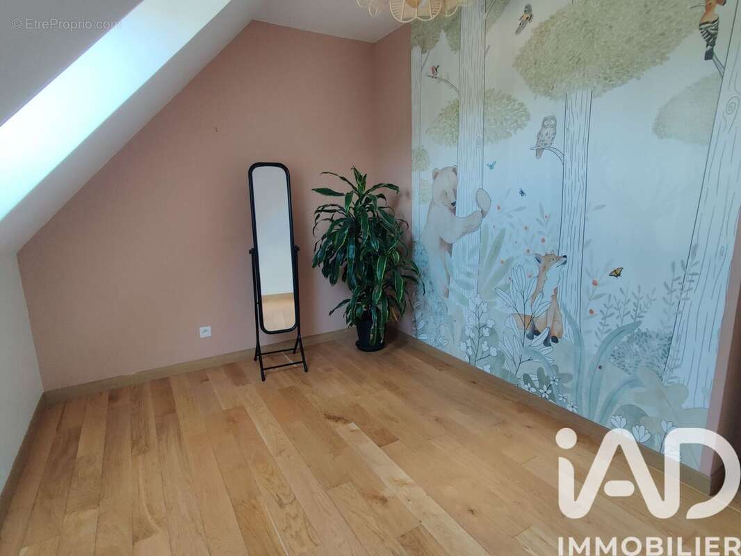 Maison 79 m² à Brieres-Les-Scelles  - photo 6