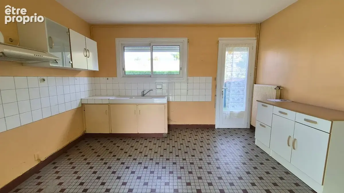 Maison avec 4 chambres et du potentiel. - photo 4
