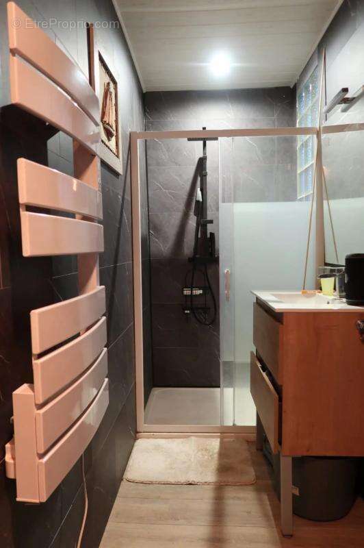 Maison à VARS-SUR-ROSEIX