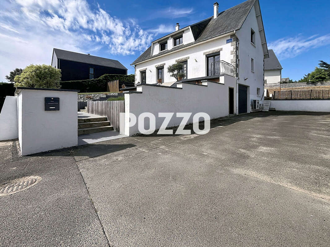 Maison à JULLOUVILLE