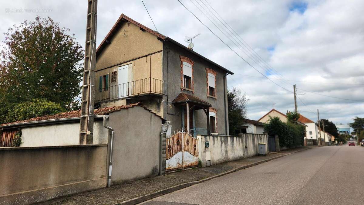 Photo 2 - Maison à MONTCEAU-LES-MINES