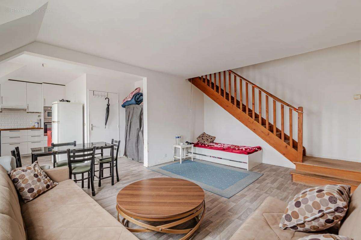 Appartement à DAMMARIE-LES-LYS