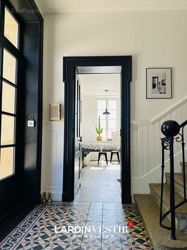 Maison à SAINT-GENIS-LAVAL