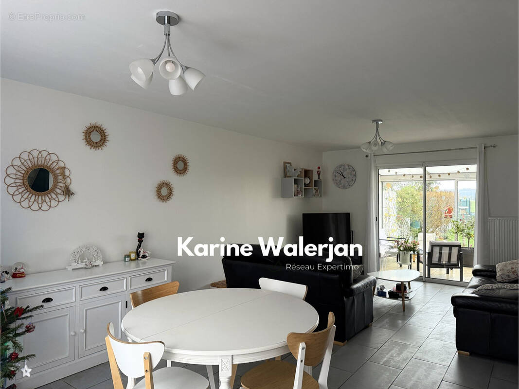 Maison à COURRIERES