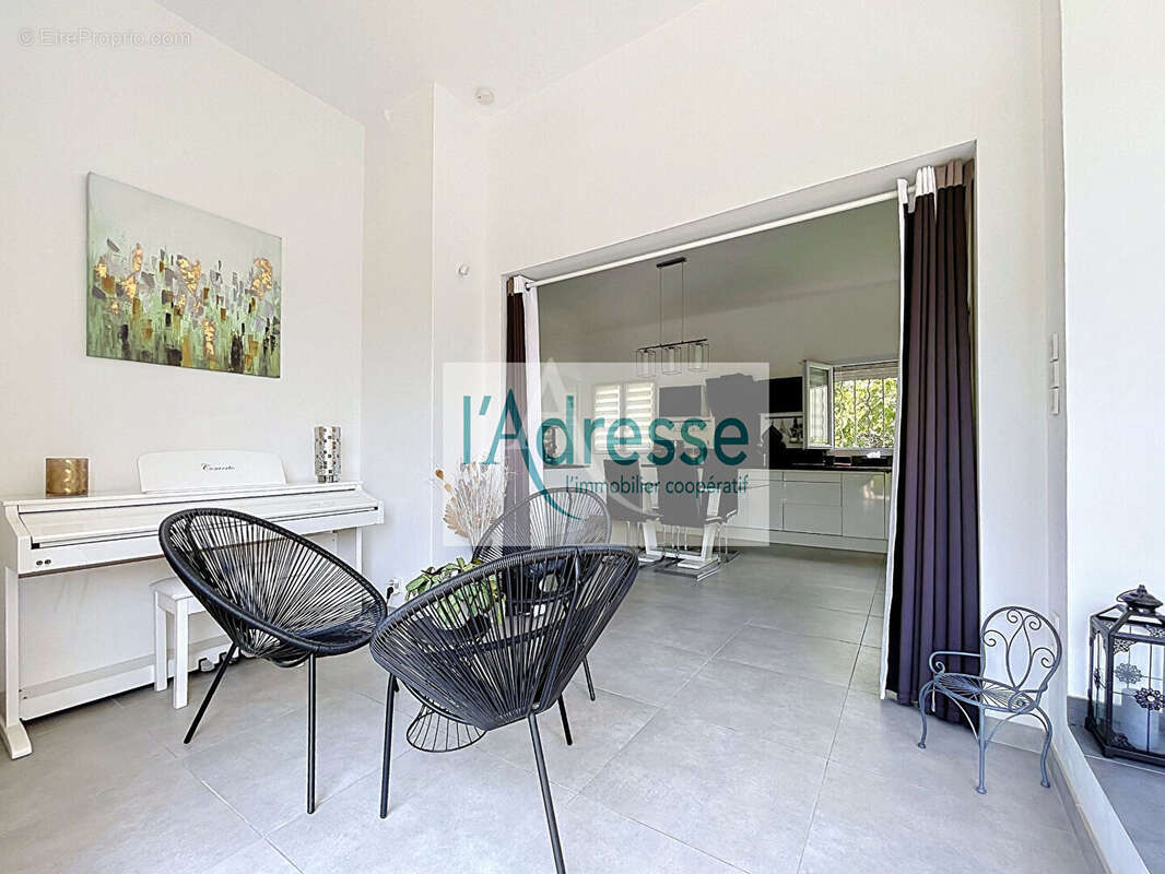 Maison Antibes 137 m2 - photo 5