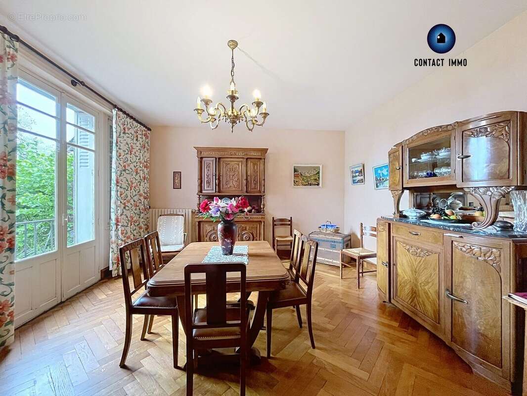Maison à OBJAT
