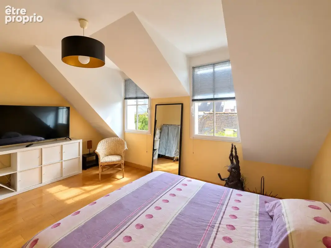 Maison de centre ville- 4 chambres- grand garage- Terrasse - photo 11