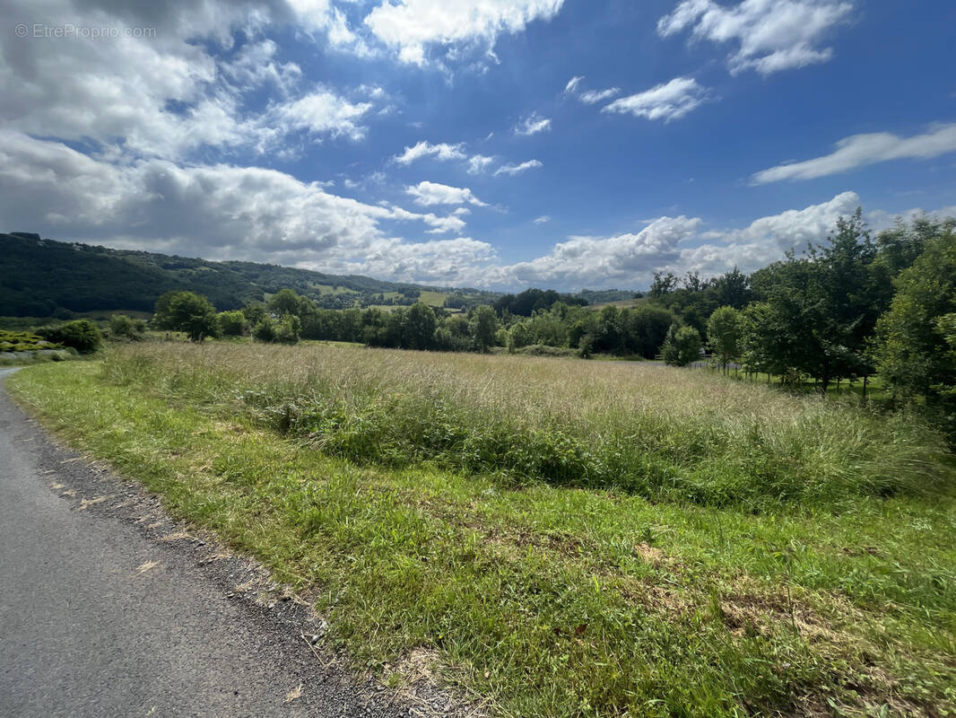 Terrain à SAINT-SOLVE