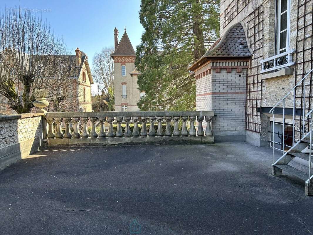 Maison à FONTAINEBLEAU