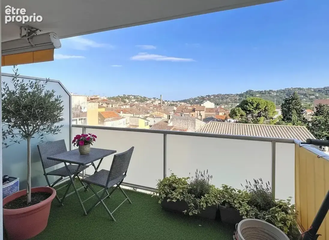 Photo Appartement à Vallauris au prix de 220 000€