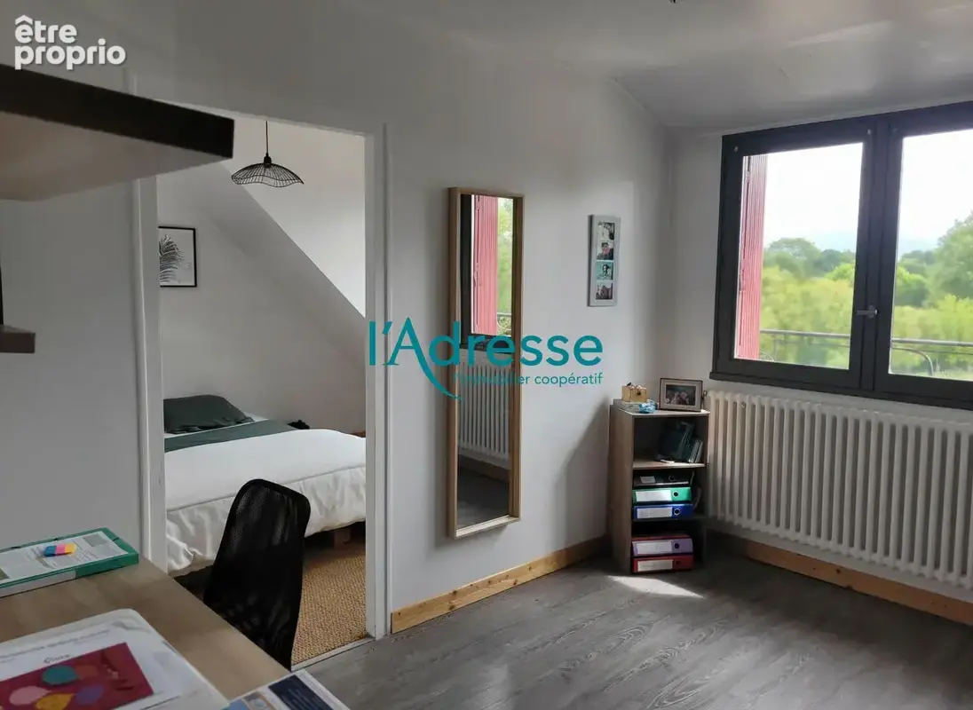 Le Petit-Auverné: Grande maison familiale, terrain constructible et dépendances. - photo 6