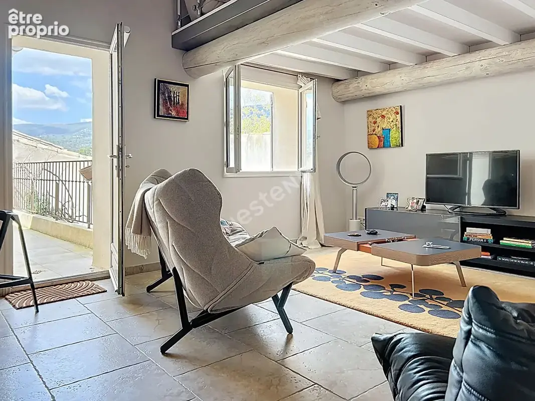Cucuron - Une maison de village qui a tout d'une grande ! - photo 2