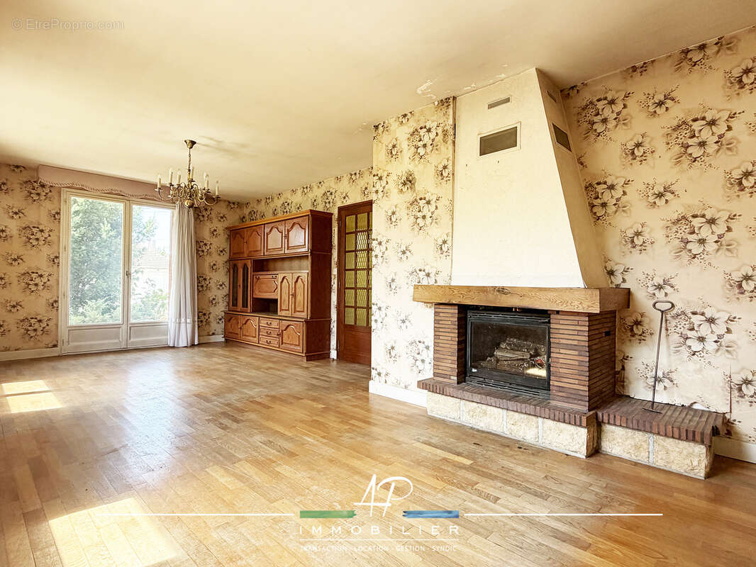 LUX   Une maison à révéler, dans un environnement agréable - photo 2