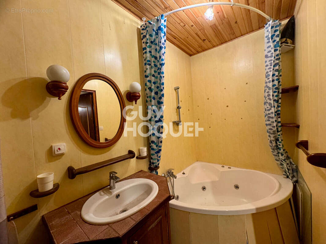 Maison à LE CREUSOT