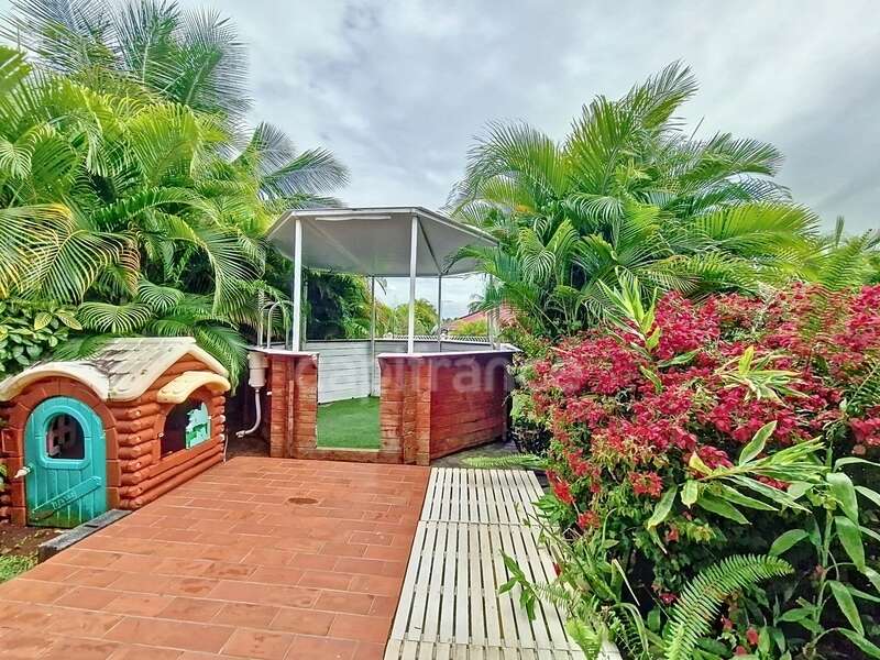 Maison à CAPESTERRE-BELLE-EAU