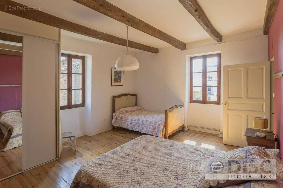Belle maison de village avec jardinet et terrasse couverte. - photo 12